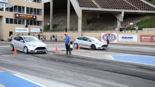 Focus ST Stage 1 E30 Tune vs Focus ST 91 Octane both on slicks