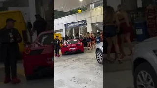 Mc Ryan Sp com três mulheres dentro da sua Ferrari #viral #shorts #tiktok