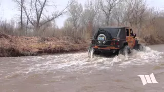 FORDING the FREMONT RIVER in a Jeep Wrangler - Capitol Reef Cathedral Valley Trail