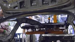 Skoda Octavia Production Line | AutoMotoTV