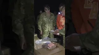 New Zealand Army: Food to people in Hawke’s Bay (Cyclone Gabrielle)
