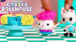 🍰 Cakey Bakes Seaside Sweets for MerCat's Spa Party 🏖 | GABBY'S DOLLHOUSE TOY PLAY ADVENTURES