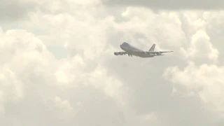 Air Force One buzzes the crowd at the 2020 Daytona 500