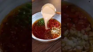 A new way to eat noodles in China!#chinese #chinesefood #food #culture #life #noodles