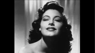 16 Sexy Photos of Ava Gardner