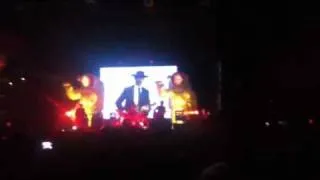 Primus- Les ranting and most of Lee Van Cleef 9/30/2011 Roseland Ballroom NY