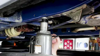 Removing Leaf Springs - One Minute Monday by EATON Detroit Spring