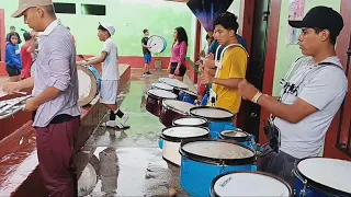 ensayo bajo la lluvia