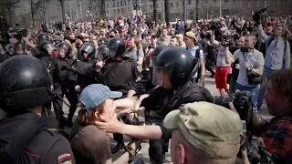«Не бейте!» Задержания на акции 5 мая в Москве