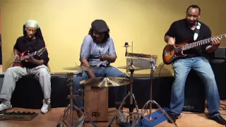 Cajon Blues Rhythms w/ JoVia on Tom Tom TV