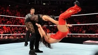 Raw: Kelly Kelly & Aksana vs. The Bella Twins