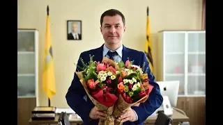 Владимир Волков поздравил очаровательных женщин с 8 Марта