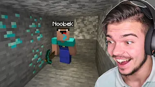 UCZĘ NOOBKA KOPAĆ JEGO PIERWSZE DIAMENTY w Minecraft! (śmieszne)