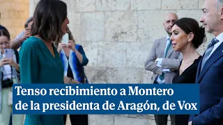 Tenso recibimiento de la presidenta de Aragón, de Vox, a la ministra Irene Montero