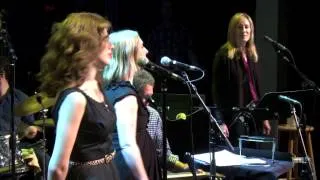 eTown Finale with Lake Street Dive & Eilen Jewell - Don't Let Me Down (Live on eTown)