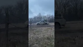 Бійці батальйону ім. Дудаєва передають вітання окупантам із трофейного кулемета