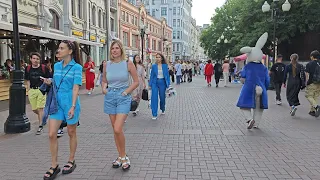 Москва. Улица Старый Арбат. Лето 2023