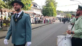 Schützenfest Grevenbroich Neuenhausen - Königsparade am 15.08.2023