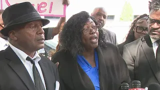 Family of deceased Fulton County Jail inmate holds press conference