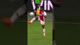 beautiful ball control 🤩