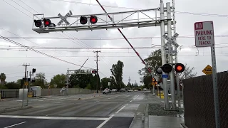 Meadowview Road Railroad Crossing Weird Malfunction