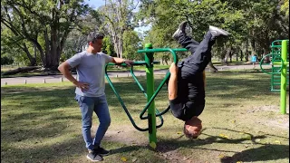 Divertido entrenamiento para fuerza en los brazos de Gaspar Zárate y Javico