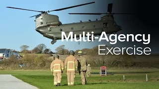 Military Exercise - Chinook lifting a HVP at Sandown Airport (Isle of Wight) - Island Echo