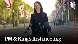 King Charles III meets PM Jacinda Ardern for the first time as King | nzherald.co.nz