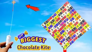 BIGGEST Chocolate Wrapper Kite , Patang kese banate he , Waste wrapper kite , patang bazi