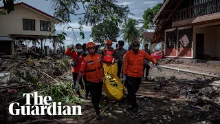 Indonesia: search for missing people under way after deadly tsunami