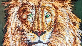 Painting a lion - Wildlife Artist at Work Batik art
