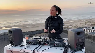 Lilly Palmer rooftop session at the beach