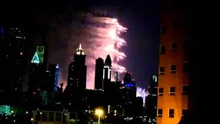 Burj Khalifa - New Year's Eve 2013 Fireworks Display (HD 720p)