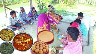 শাকভাজা ,দইপটল, চিকেন কারি ,মাছের ডিমের টক,দই,মিষ্টি দুপুরে পরিবারের সবাই একসাথে খাওয়া দাওয়া করলাম