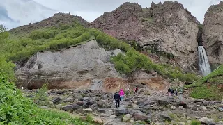 Джилы-Су. Минеральный источник и водопад Султан-Су. Кабардино-Балкария.