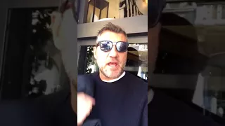 Christian Vieri: "Fate finta di usare il cel, poi mi fate i video!"