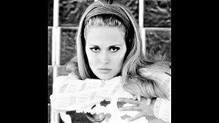 FAYE DUNAWAY   PHOTOS   (actress)