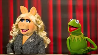 Tom Hiddleston Miss Piggy & Kermit The Frog Impressions