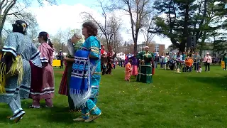 Spirit of the mountain drum and singers