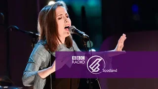 Alice Merton - Lash Out (The Quay Sessions)