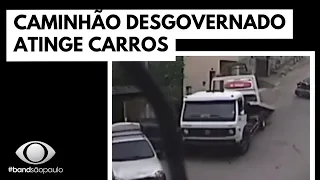 Vídeo: caminhão desgovernado atinge carros e motos em São Paulo