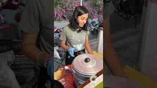 12 yr Girl Selling Very Unique Momos In Surat || momos Shots, pink momos, cigar Momos taste Of Surat