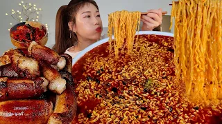 ASMR 간단하게 불닭짬뽕 대창 1kg 리얼먹방 :) 1kg of spicy ramen daechang MUKBANG