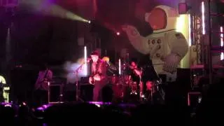 Primus 'Frizzle Fry' Live at Vibes 2010