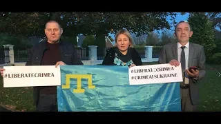 Под посольством Украины в Ирландии провели акцию в поддержку крымских татар