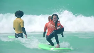 Learning to surf in Melbourne at URBNSURF