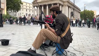 🇬🇧 [4K] Sep 2022, Andre  Busker Neves play Harmonica and Guitar , Trafalgar Square London