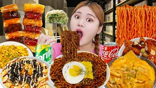 Mukbang 만화카페 분식 먹방! 짜장라면 소떡소떡 Korean comic book cafe Tteokbokki & Noodles & Fried chicken | HIU 하이유