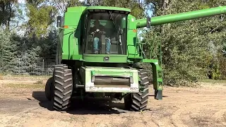 John Deere 9500 combine