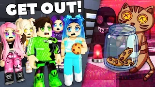 Roblox Family - THERE'S A THIEF IN OUR MANSION!